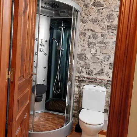 La Casita De *